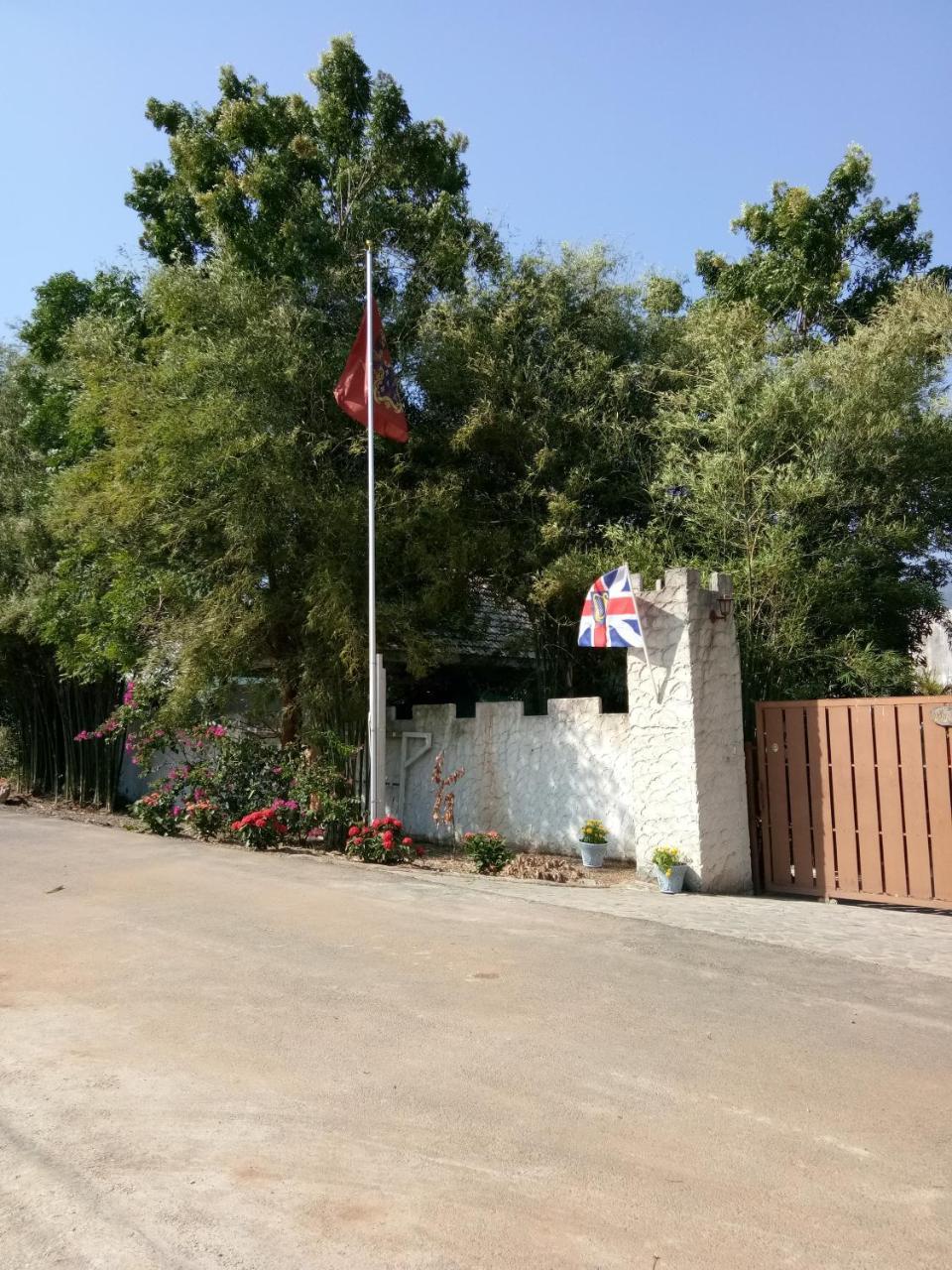 Thai Castle Resort Ban Thap Sila Exterior photo