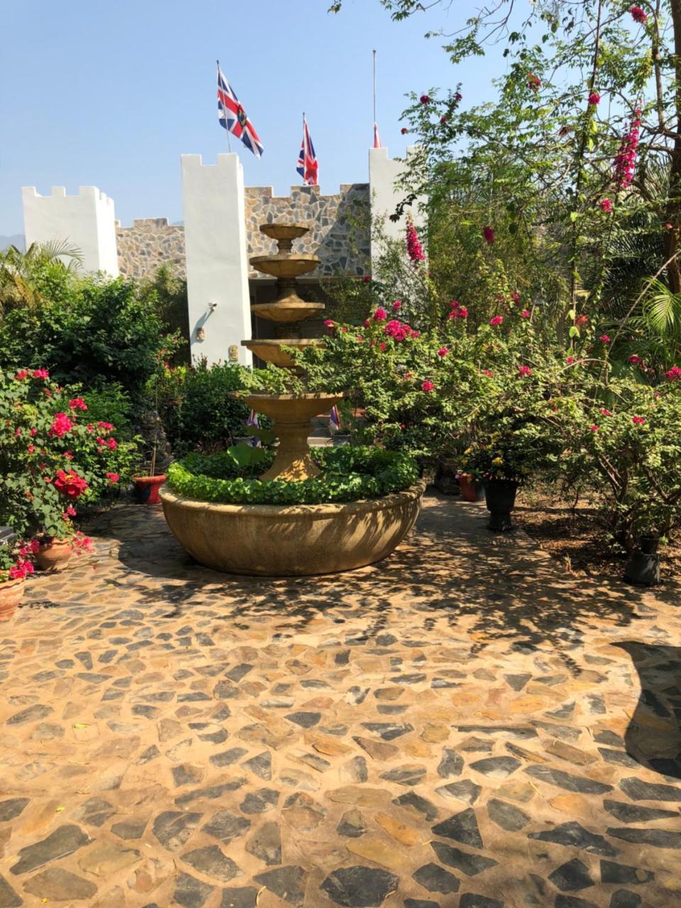 Thai Castle Resort Ban Thap Sila Exterior photo